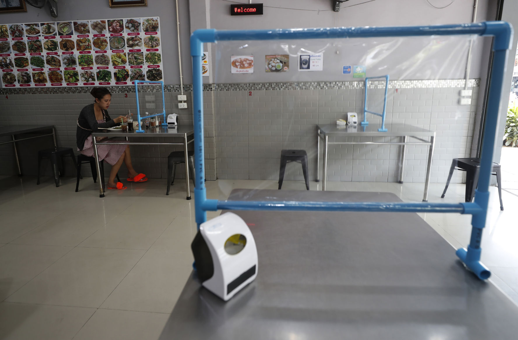 APTOPIX Virus Outbreak Thailand